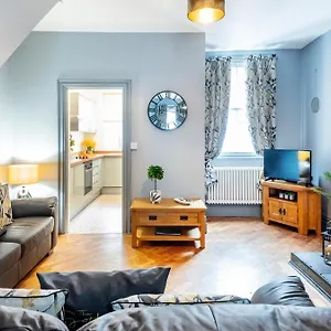 The Kings Place Apartment