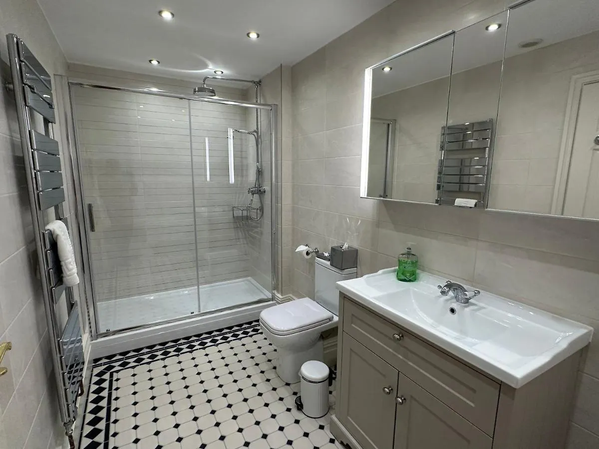 Chester House Guest House Bed & Breakfast